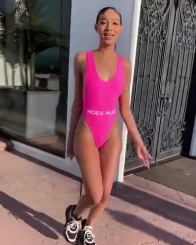 IG model has a phat pussy that slips out while twerking - Videos - Twerk  Queens